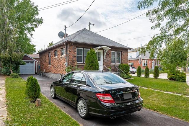 98 Facer Street, House detached with 5 bedrooms, 2 bathrooms and 7 parking in St. Catharines ON | Image 19