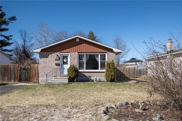 61 Hilda Street, House detached with 4 bedrooms, 1 bathrooms and 4 parking in Petawawa ON | Image 1