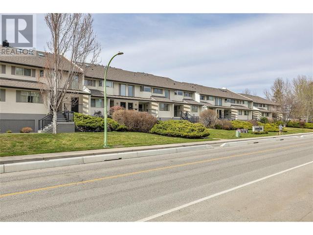 104 - 2900 Abbott Street, House attached with 2 bedrooms, 2 bathrooms and 1 parking in Kelowna BC | Image 34