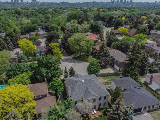 10 Elmira Crt, House detached with 5 bedrooms, 5 bathrooms and 6 parking in Toronto ON | Image 35
