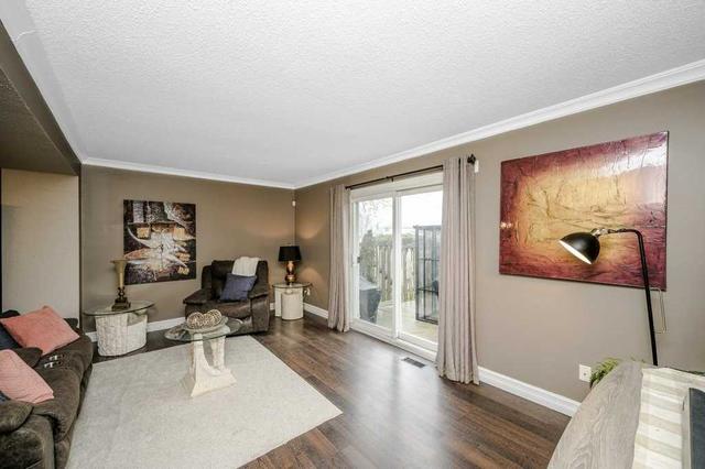 9 - 145 Rice Ave, Townhouse with 3 bedrooms, 2 bathrooms and 2 parking in Hamilton ON | Image 6
