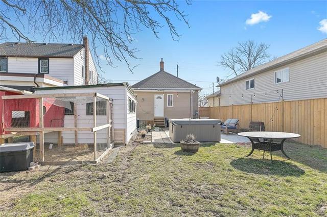 46 Pelham Road, House detached with 3 bedrooms, 2 bathrooms and null parking in St. Catharines ON | Image 22