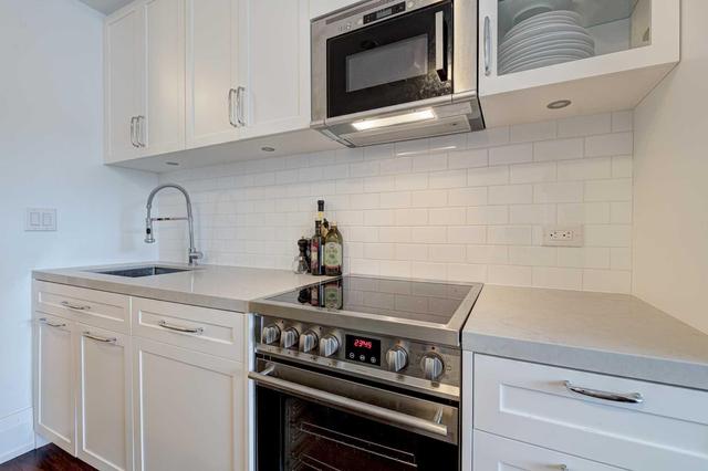 310 - 25 Malcolm Rd, Condo with 2 bedrooms, 2 bathrooms and 1 parking in Toronto ON | Image 9