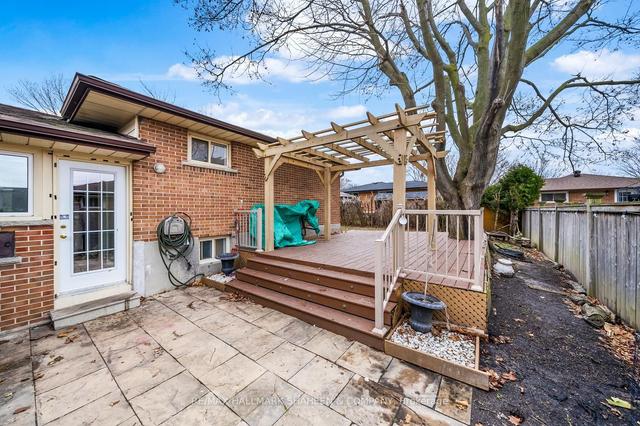 603 Braemor Crt, House detached with 3 bedrooms, 2 bathrooms and 5 parking in Oshawa ON | Image 29