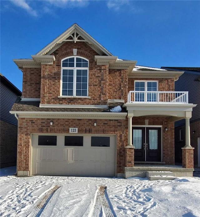 123 Juneberry Rd, House detached with 4 bedrooms, 3 bathrooms and 4 parking in Thorold ON | Image 1