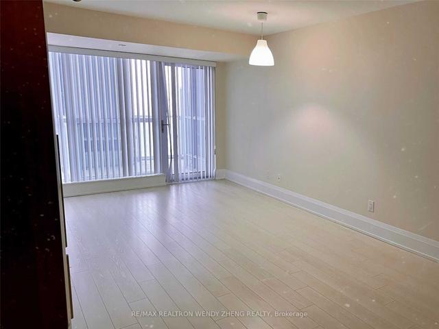 820 - 120 Harrison Garden Blvd, Condo with 0 bedrooms, 1 bathrooms and 1 parking in Toronto ON | Image 2