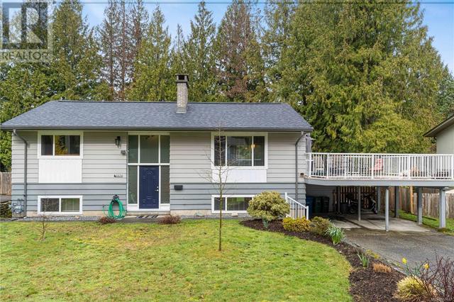 3374 Uplands Dr, House detached with 4 bedrooms, 2 bathrooms and 2 parking in Nanaimo BC | Image 1