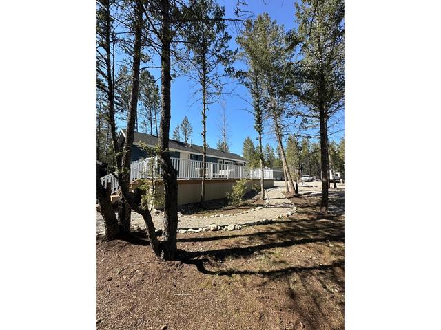 118 - 5478 Highway 93/95, Home with 2 bedrooms, 2 bathrooms and 3 parking in East Kootenay F BC | Image 22