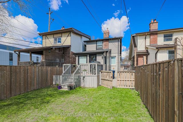 143 Lake Cres, House detached with 2 bedrooms, 2 bathrooms and 1 parking in Toronto ON | Image 21