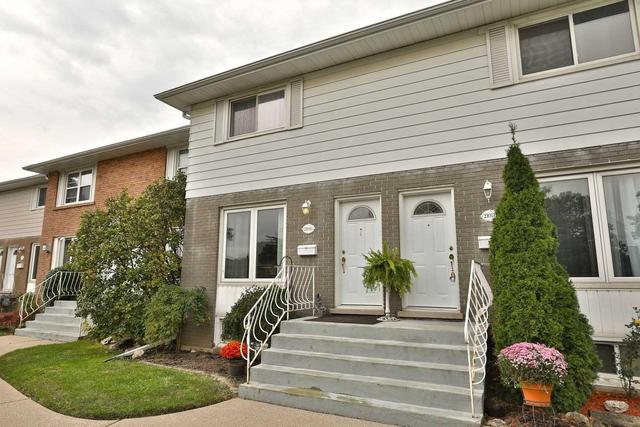 7 - 2101 G Meadowbrook Rd, Townhouse with 3 bedrooms, 2 bathrooms and 1 parking in Burlington ON | Image 1