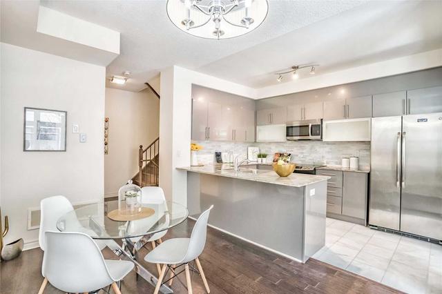 8 - 7 Brighton Pl, House attached with 3 bedrooms, 3 bathrooms and 2 parking in Vaughan ON | Image 4
