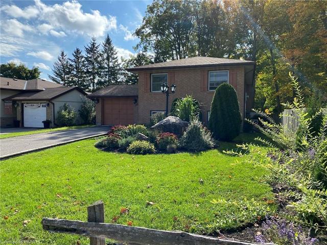 1821 Mapleridge Drive, House detached with 4 bedrooms, 2 bathrooms and 4 parking in Peterborough ON | Image 2