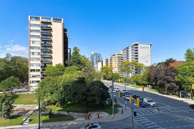 301 - 155 St Clair Ave W, Condo with 2 bedrooms, 2 bathrooms and 1 parking in Toronto ON | Image 16