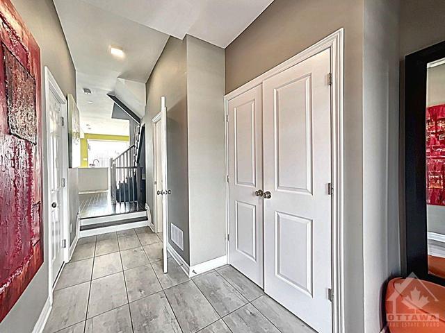 4516 Kelly Farm Drive, House detached with 4 bedrooms, 3 bathrooms and 6 parking in Ottawa ON | Image 2