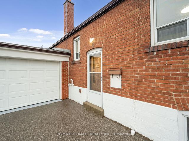12 Arnham Rd, House detached with 3 bedrooms, 2 bathrooms and 4 parking in Toronto ON | Image 25