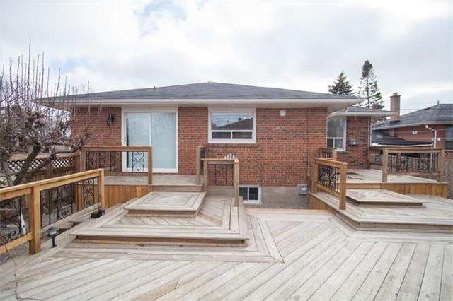 318 Weighton Dr, House detached with 2 bedrooms, 2 bathrooms and 2 parking in Oakville ON | Image 11