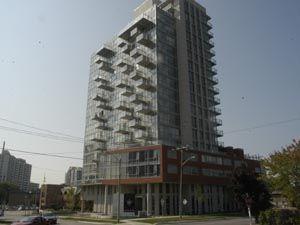 1601 - 30 Canterbury Pl, Condo with 2 bedrooms, 2 bathrooms and 1 parking in Toronto ON | Image 1