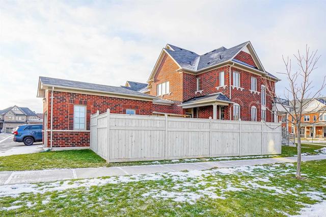 165 Harbord St, House attached with 4 bedrooms, 3 bathrooms and 3 parking in Markham ON | Image 17