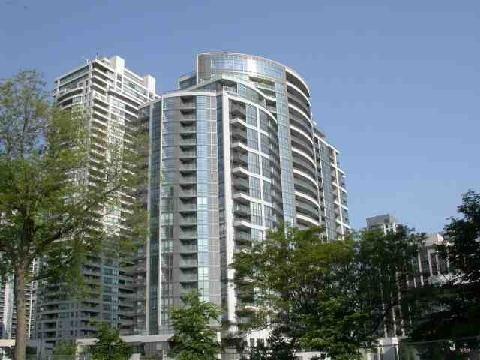522 - 35 Hollywood Ave, Condo with 2 bedrooms, 2 bathrooms and 1 parking in Toronto ON | Image 1