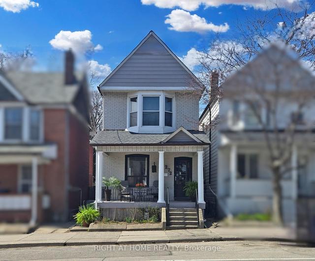 272 Jones Ave, House detached with 3 bedrooms, 4 bathrooms and 2 parking in Toronto ON | Image 1