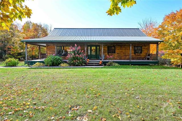 4 B12 Road, House detached with 3 bedrooms, 2 bathrooms and 10 parking in Rideau Lakes ON | Image 2