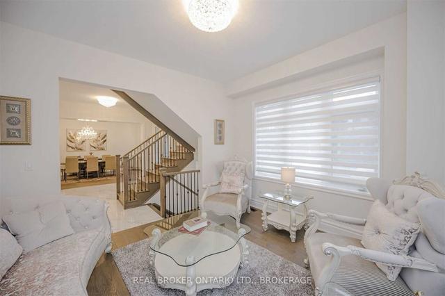 81 Boulton Tr, House detached with 4 bedrooms, 6 bathrooms and 4 parking in Oakville ON | Image 38
