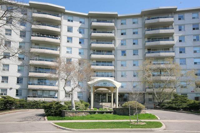 809 - 80 Grandravine Dr, Condo with 3 bedrooms, 2 bathrooms and 1 parking in Toronto ON | Image 1