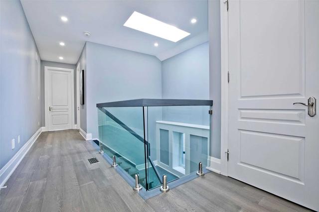 92 Kings Park Blvd, House detached with 4 bedrooms, 6 bathrooms and 5 parking in Toronto ON | Image 6
