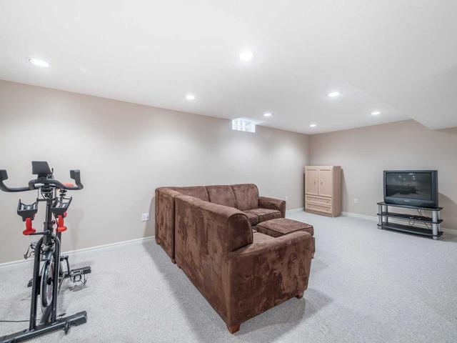 379 Highcliffe Dr, House detached with 4 bedrooms, 4 bathrooms and 4 parking in Vaughan ON | Image 27