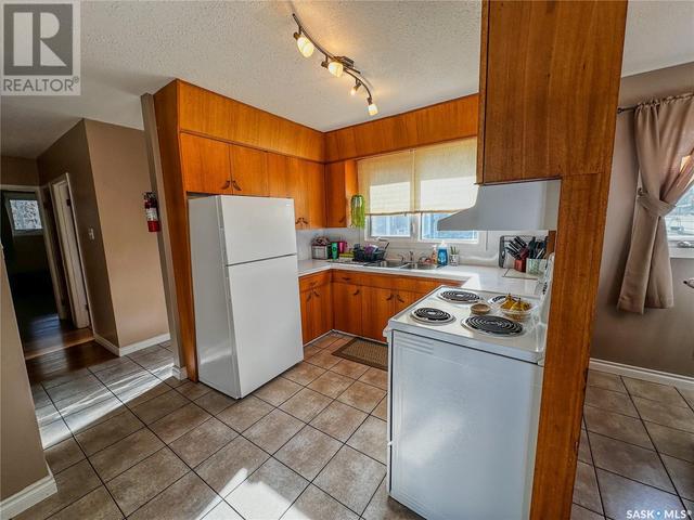 386 Mountview Road, House detached with 4 bedrooms, 3 bathrooms and null parking in Yorkton SK | Image 26