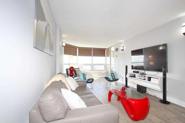 1505 - 8 Lisa St, Condo with 2 bedrooms, 2 bathrooms and 1 parking in Brampton ON | Image 4