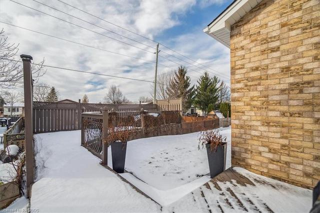 1222 14th Avenue E, House detached with 5 bedrooms, 3 bathrooms and 6 parking in Owen Sound ON | Image 32