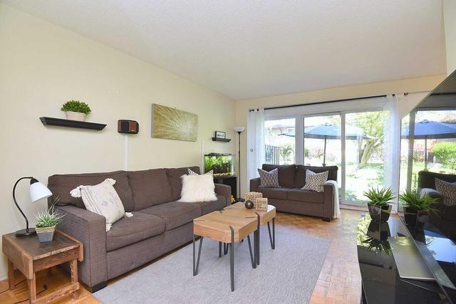 564 Forestwood Cres, Condo with 3 bedrooms, 2 bathrooms and 2 parking in Burlington ON | Image 38