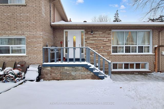24 Deekshill Dr, House detached with 4 bedrooms, 4 bathrooms and 4 parking in Toronto ON | Image 35