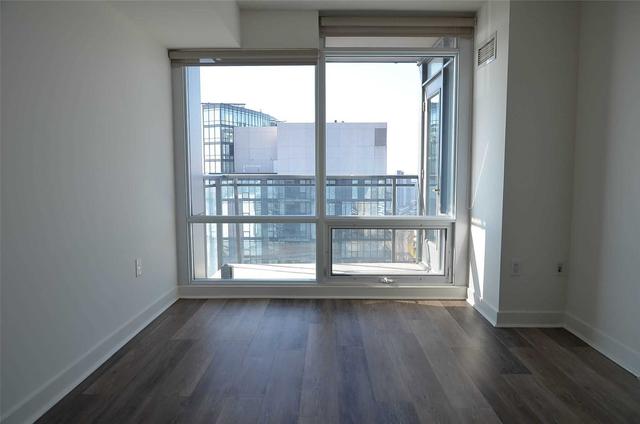 4610 - 25 Telegram Mews, Condo with 2 bedrooms, 2 bathrooms and 1 parking in Toronto ON | Image 4
