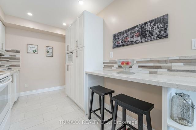 18 Vodden Crt, Townhouse with 3 bedrooms, 3 bathrooms and 2 parking in Brampton ON | Image 6