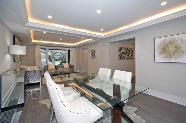 539 Isabella Ave, House detached with 4 bedrooms, 4 bathrooms and 6 parking in Mississauga ON | Image 2