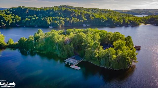 1030 Thompson Lane, House detached with 6 bedrooms, 3 bathrooms and 8 parking in Lake of Bays ON | Image 10