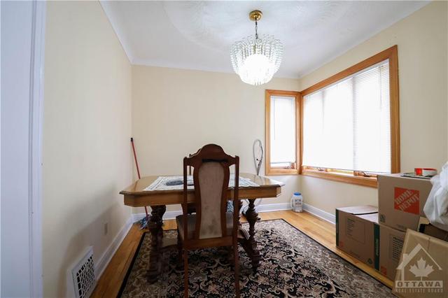 75 Granton Avenue, House detached with 3 bedrooms, 1 bathrooms and 3 parking in Ottawa ON | Image 4