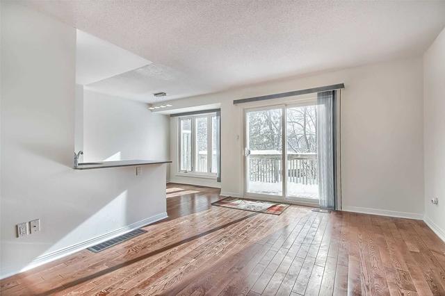 7 Anderson Pl, Condo with 3 bedrooms, 4 bathrooms and 2 parking in Aurora ON | Image 3