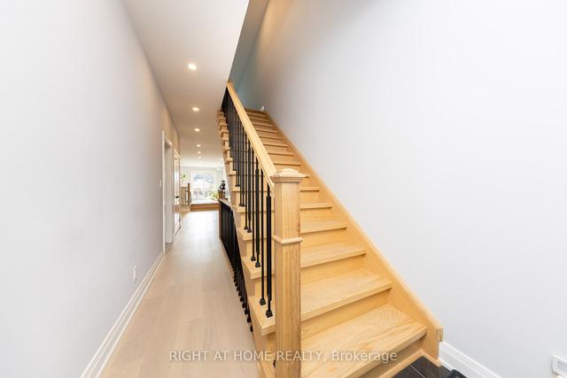 574b Pharmacy Ave, House detached with 3 bedrooms, 4 bathrooms and 2 parking in Toronto ON | Image 36