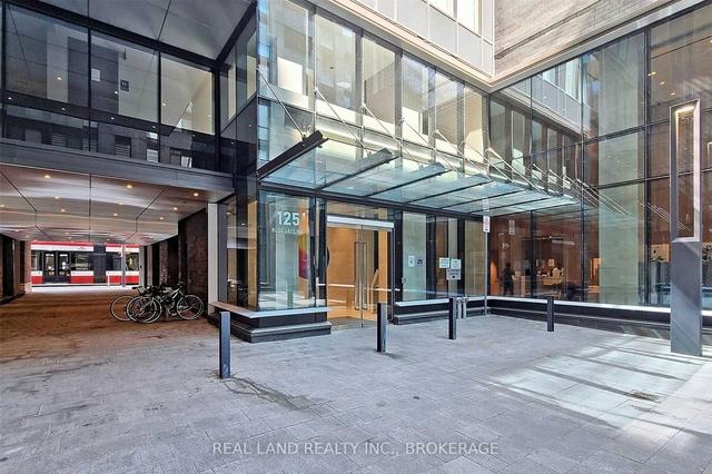 1911 - 125 Blue Jays Way, Condo with 2 bedrooms, 2 bathrooms and 1 parking in Toronto ON | Image 12