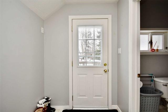 25 Grove St W, House detached with 2 bedrooms, 2 bathrooms and 6 parking in Barrie ON | Image 17