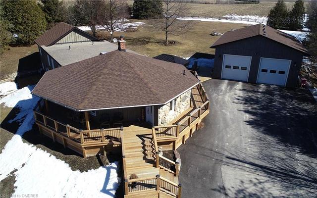 5915 Fifth Line, House detached with 4 bedrooms, 3 bathrooms and 20 parking in Erin ON | Image 35
