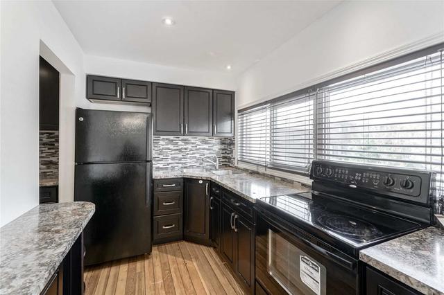 21 - 90 Castlebury Cres, Townhouse with 3 bedrooms, 2 bathrooms and 2 parking in Toronto ON | Image 14