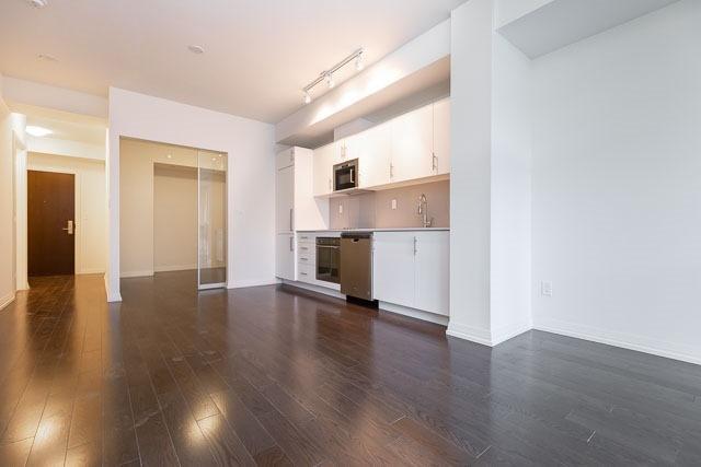 527 - 460 Adelaide St E, Condo with 2 bedrooms, 2 bathrooms and null parking in Toronto ON | Image 4