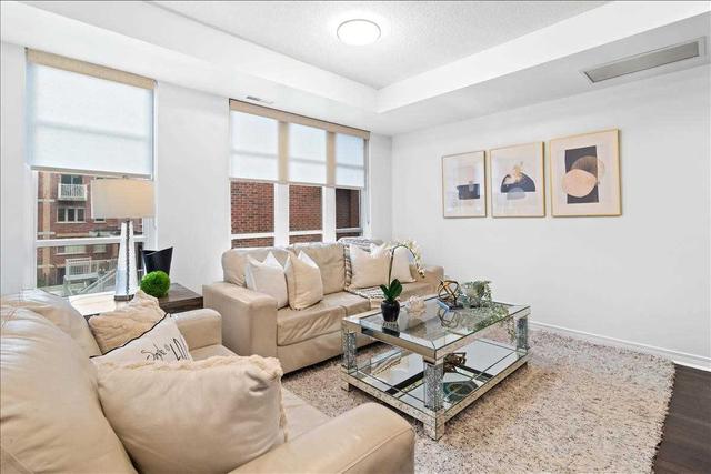 243 - 21 Ruttan St, Townhouse with 3 bedrooms, 2 bathrooms and 1 parking in Toronto ON | Image 5