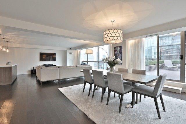 1001 - 55 Stewart St, Condo with 2 bedrooms, 3 bathrooms and 2 parking in Toronto ON | Image 7