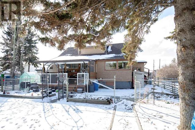 4817 46 Street, House detached with 5 bedrooms, 3 bathrooms and 2 parking in Ponoka AB | Image 4