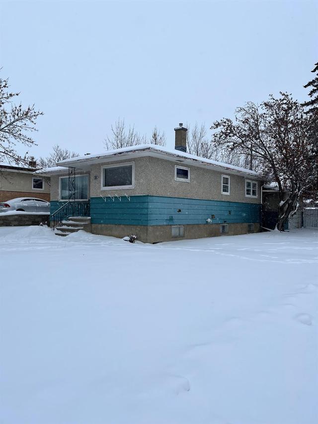 311 18 Street N, House detached with 3 bedrooms, 1 bathrooms and 1 parking in Lethbridge AB | Image 3